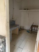 吉首最最中心商业城旁小三室一厅房急售（1453）